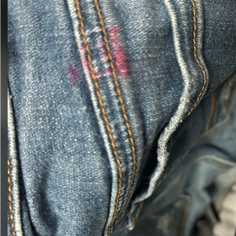 Distressed Denim Shorts - Picture 4 of 5